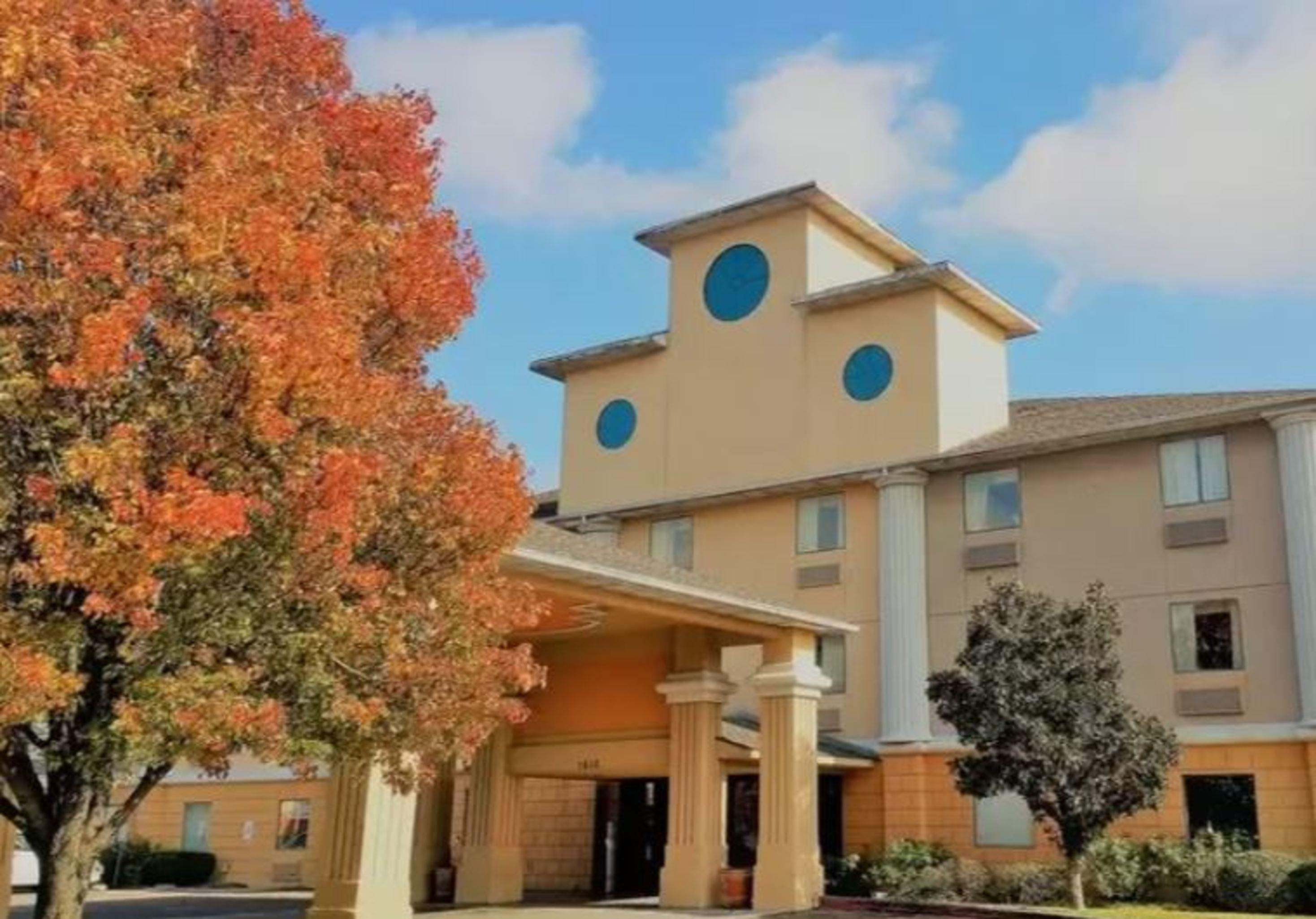 Super 8 By Wyndham Temple I-35 Hotel Kültér fotó